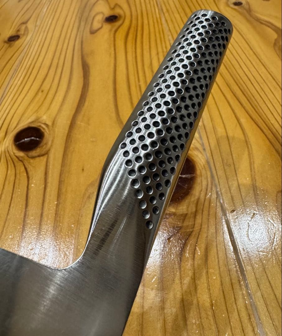 GLOBAL グローバル G-46（18cm 三徳包丁）鏡面仕上げ