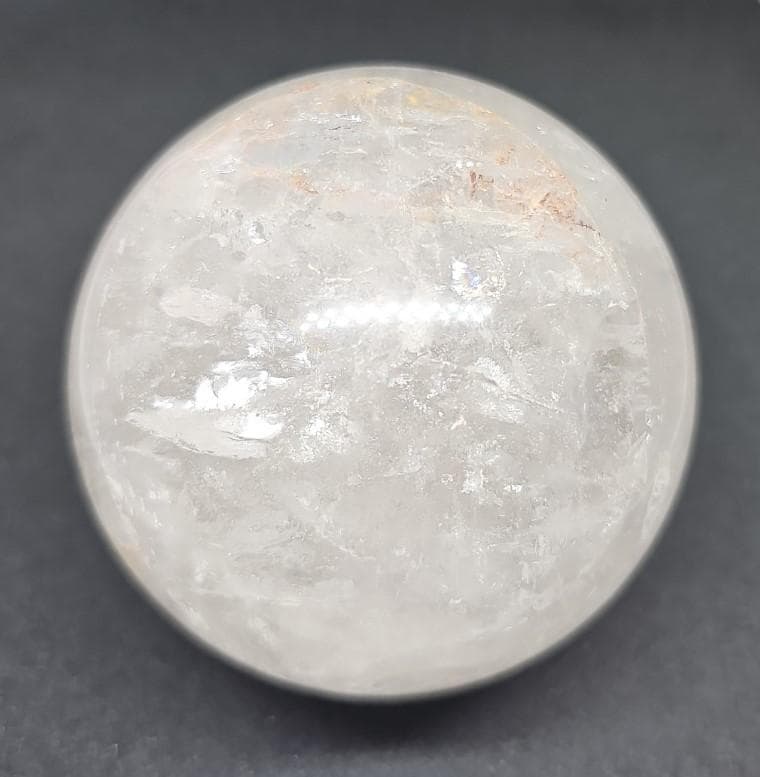 ヒマラヤ水晶丸玉　83.5mm 812g 大玉 虹・雲入り 台座付