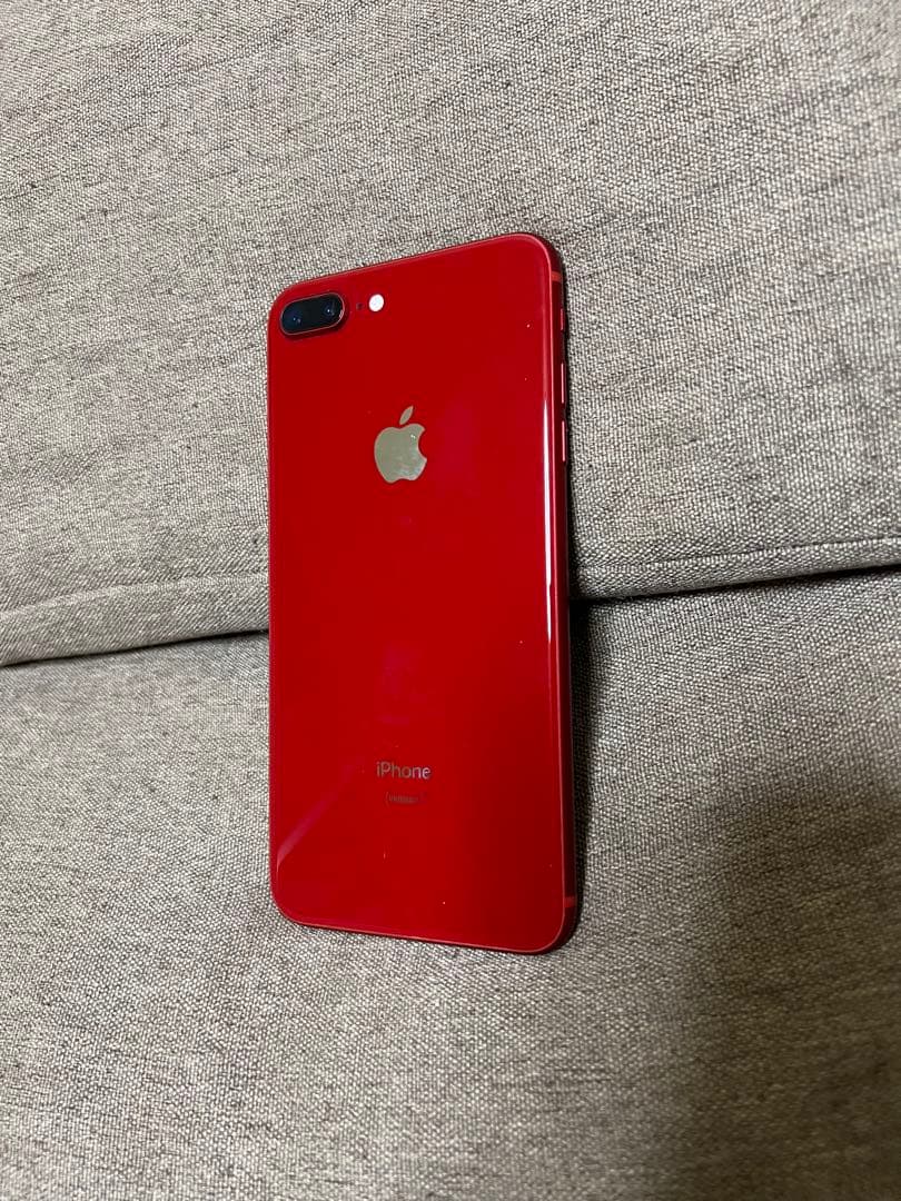 Apple iPhone 8 Plus (レッド) 本体 sim フリー