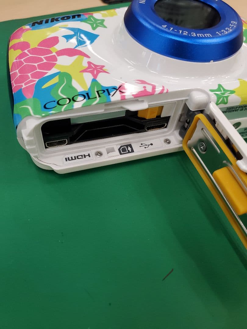 Nikon Coolpix W100 防水デジタルカメラ