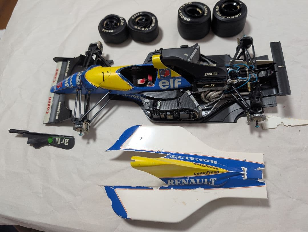 タイヤ1/12ウィリアムズルノーFW14B組み立て済ジャンク