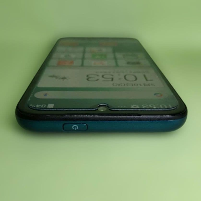 美品！京セラ簡単スマホ　A205KC