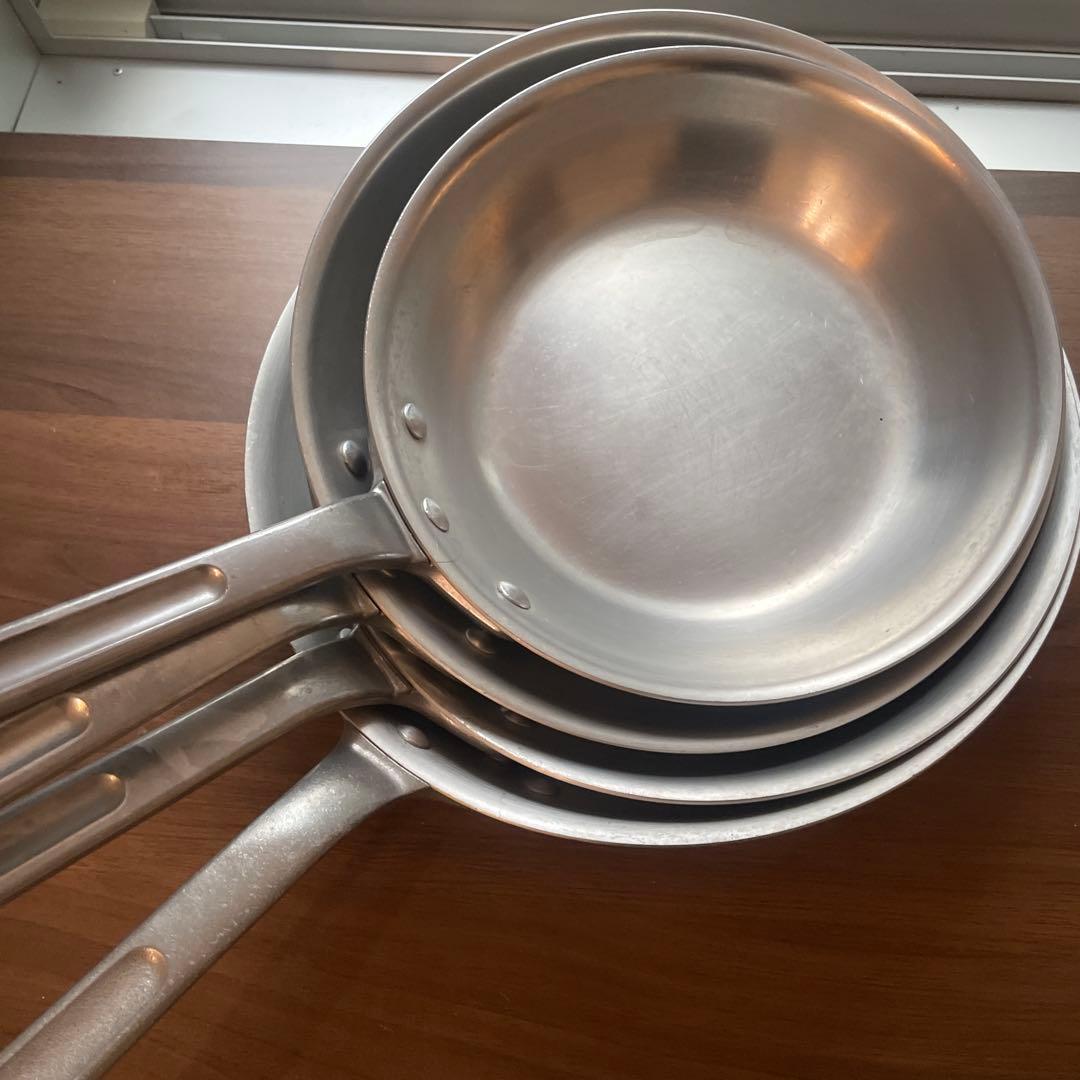 アルミ製浅型フライパン4枚セット