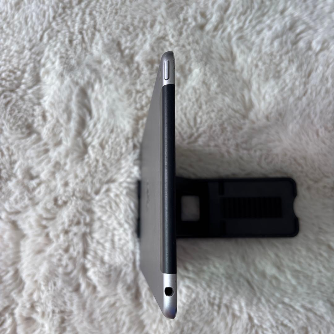 Apple iPad mini4 128GB スペースグレー