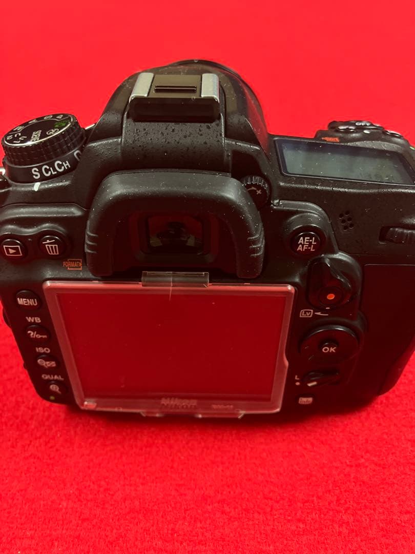 衝撃　決算最終値下げ！　これが極上品　 Ｄ7000 18-135mm ズ-ム付き