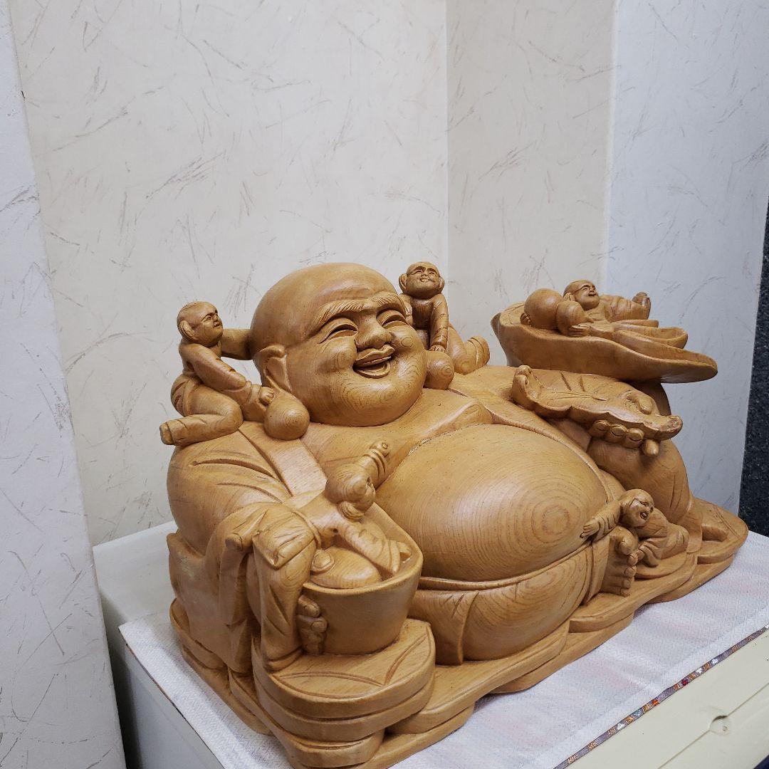 蔵出し特価布袋さん１木造り製 子供たち付き 大きめ