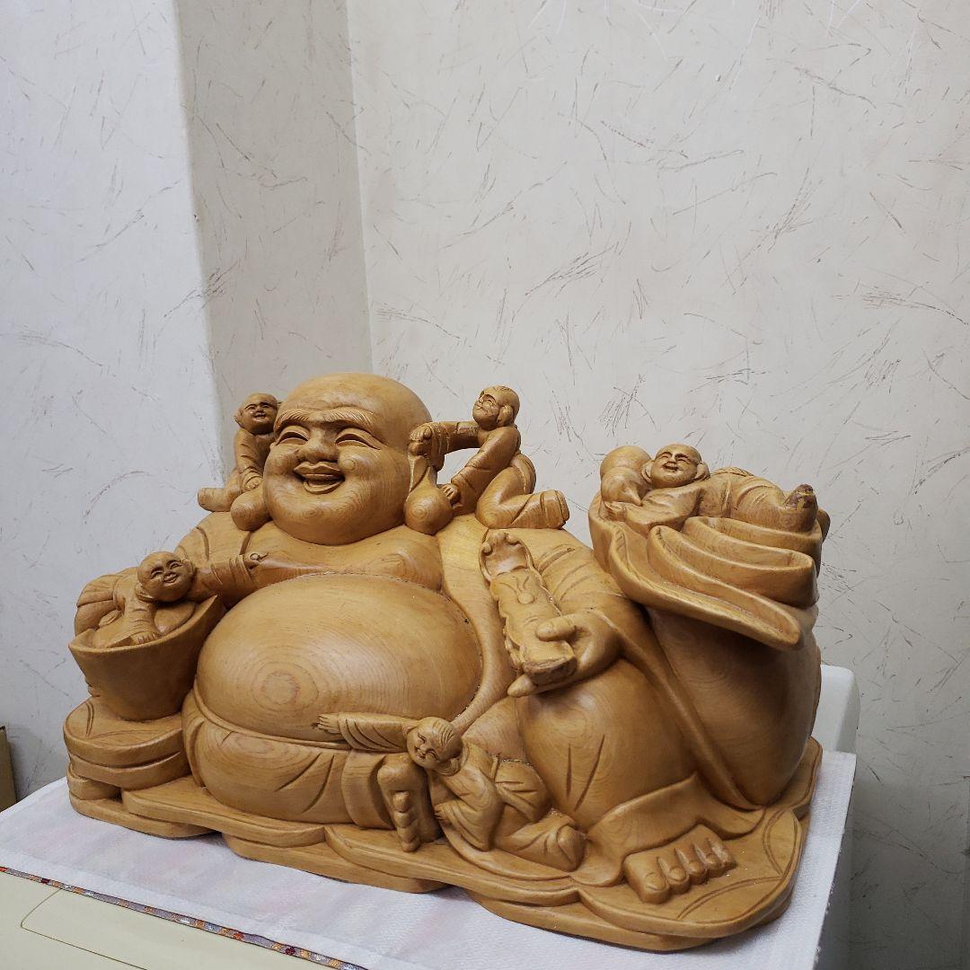 蔵出し特価布袋さん１木造り製 子供たち付き 大きめ