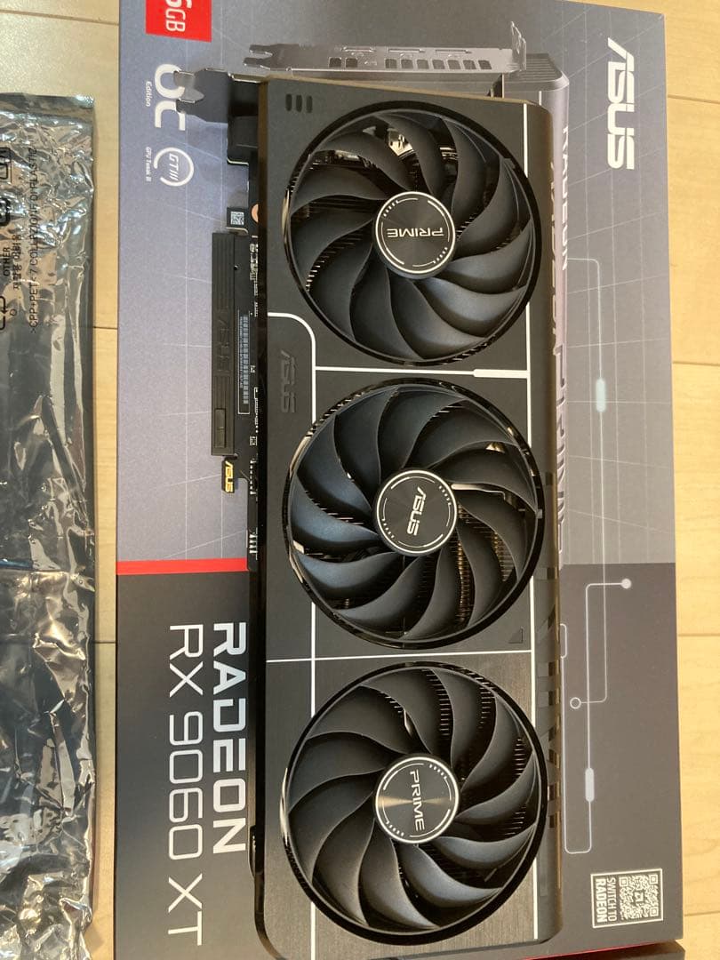 ASUS Radeon RX9060XT 16GB OC 3連　動作品　美品