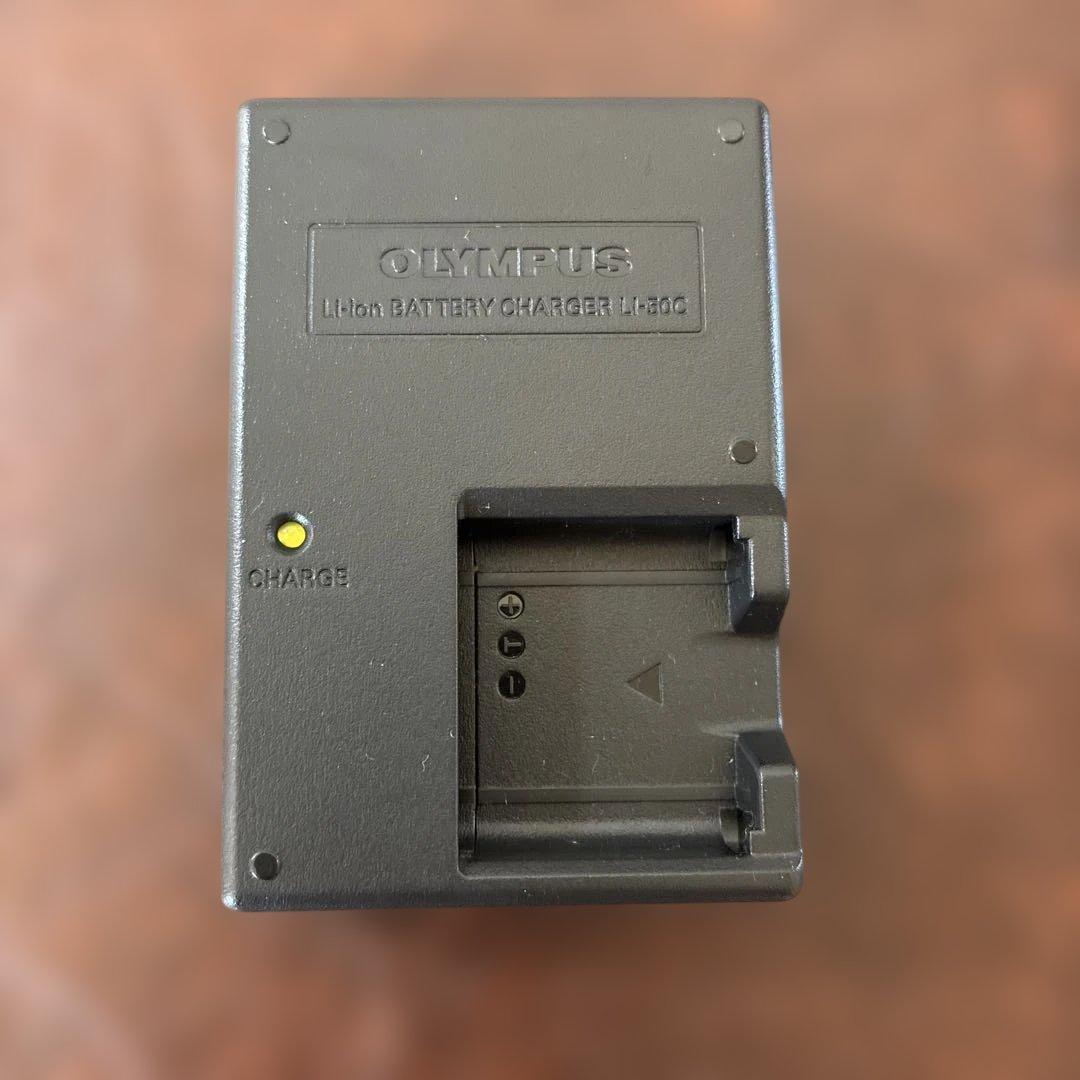 OLYMPUS μ-9000 デジタルカメラ 光学ズーム10倍、MicroSD