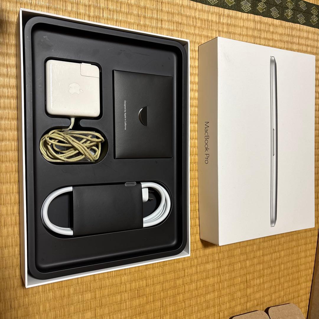 値下げ　化粧箱付　MacBook Pro 13インチ　core i7 512GB