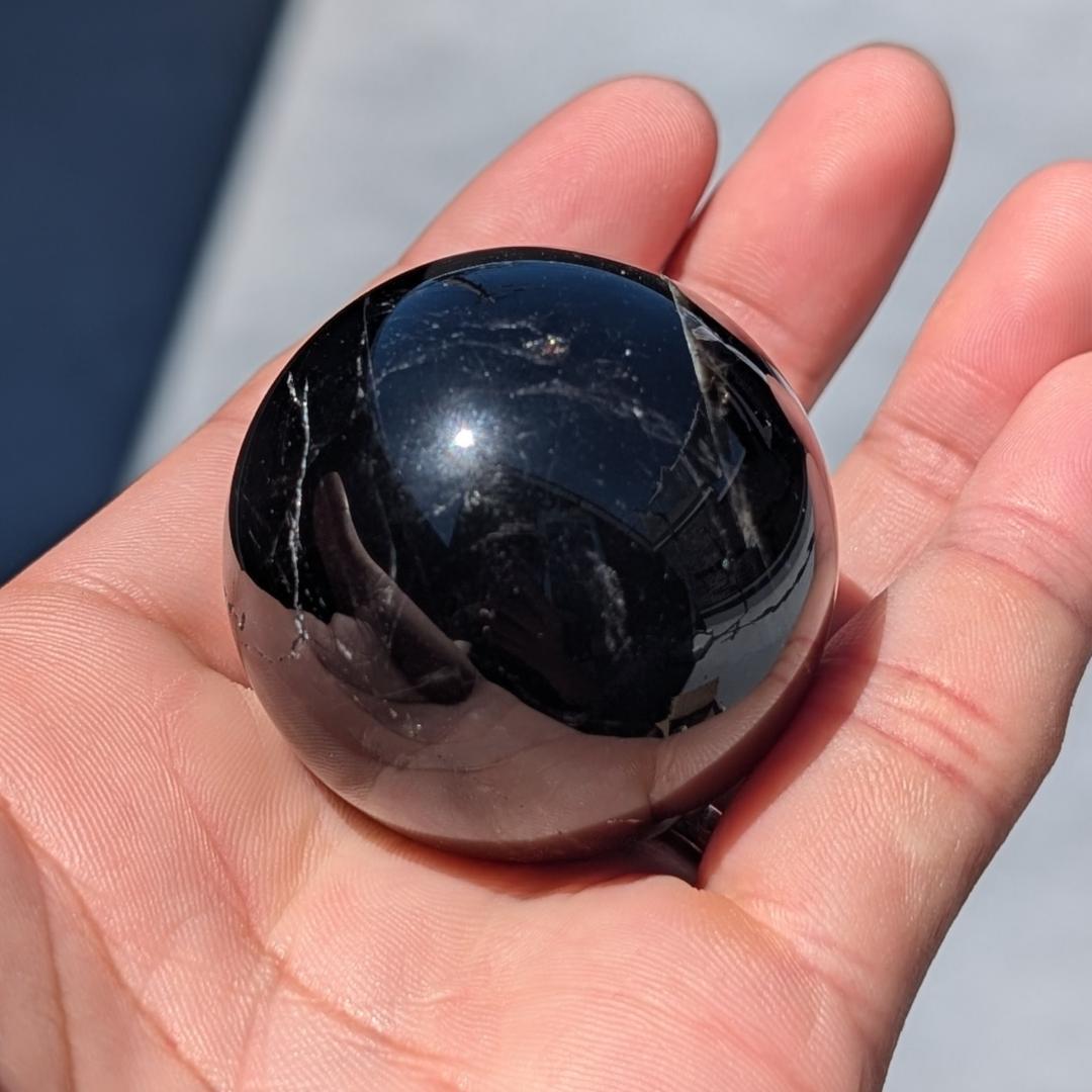 一点物 黒水晶 モリオン スフィア 山東省産 44ミリ 120g 浄化力