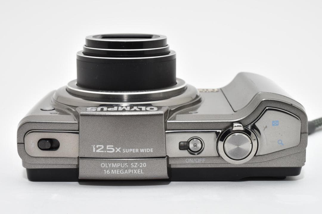 オリンパス　OLYMPUS SZ-20 シルバー《動作確認済み・すぐ使えます！》