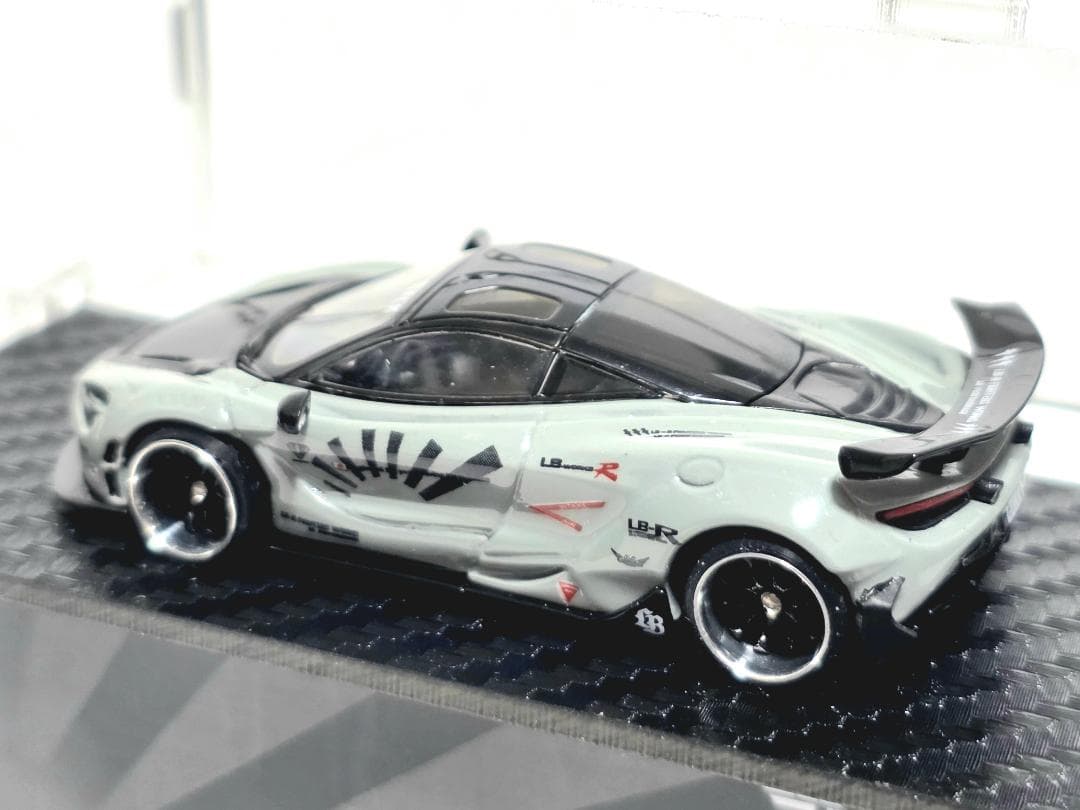 MINIGT リバティーウォークMCLAREN限定 JETFIGHTEケース付き