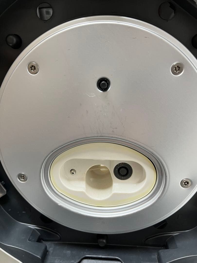 Panasonic SR-NB102 炊飯器 2023年製（蓋の開閉に注意点有）