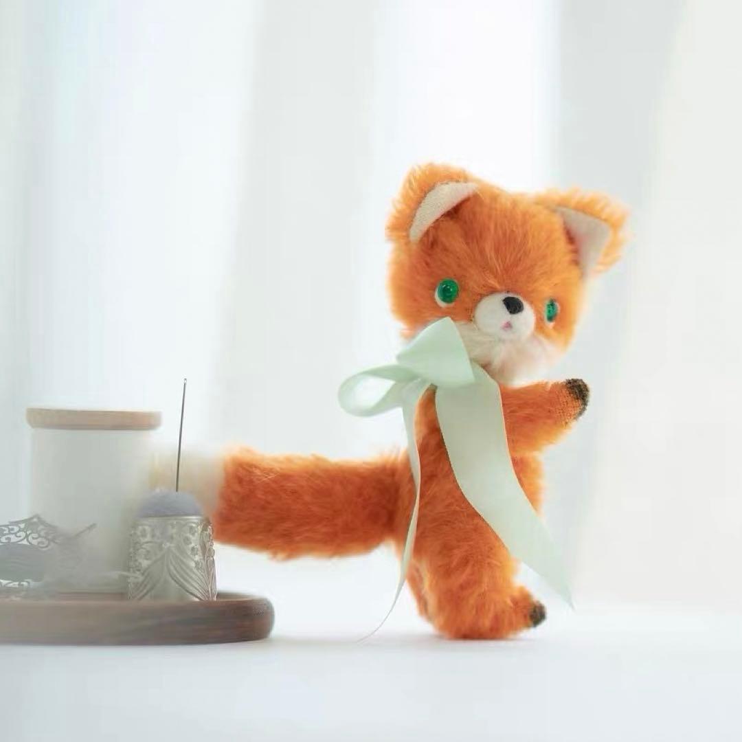 瞳がきれいなキツネちゃん アーティストベア 海外作家様 ハンドメイド ぬいぐるみ