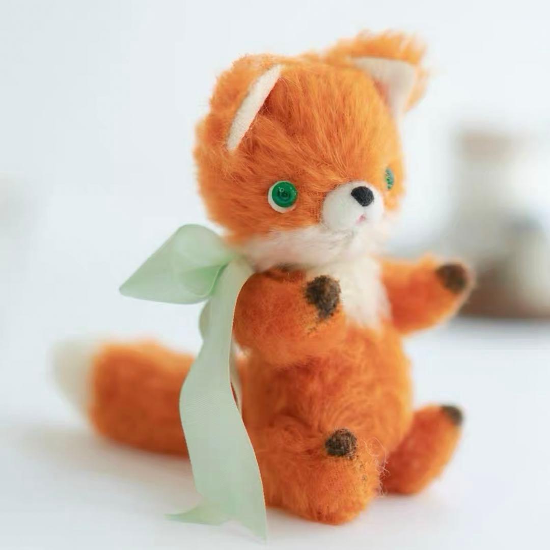 瞳がきれいなキツネちゃん アーティストベア 海外作家様 ハンドメイド ぬいぐるみ