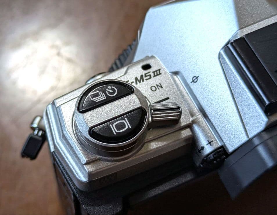 OLYMPUS OM-D E-M5 MarkⅢ ミラーレス一眼 本体のみ