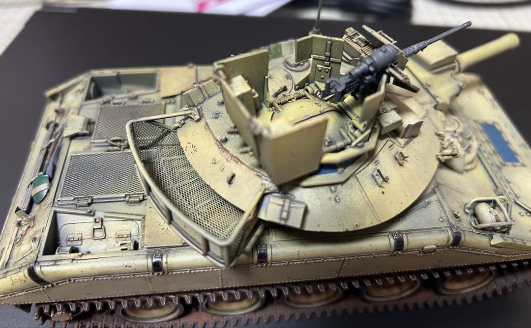 戦車　プラモデル完成品　1/35 スケール