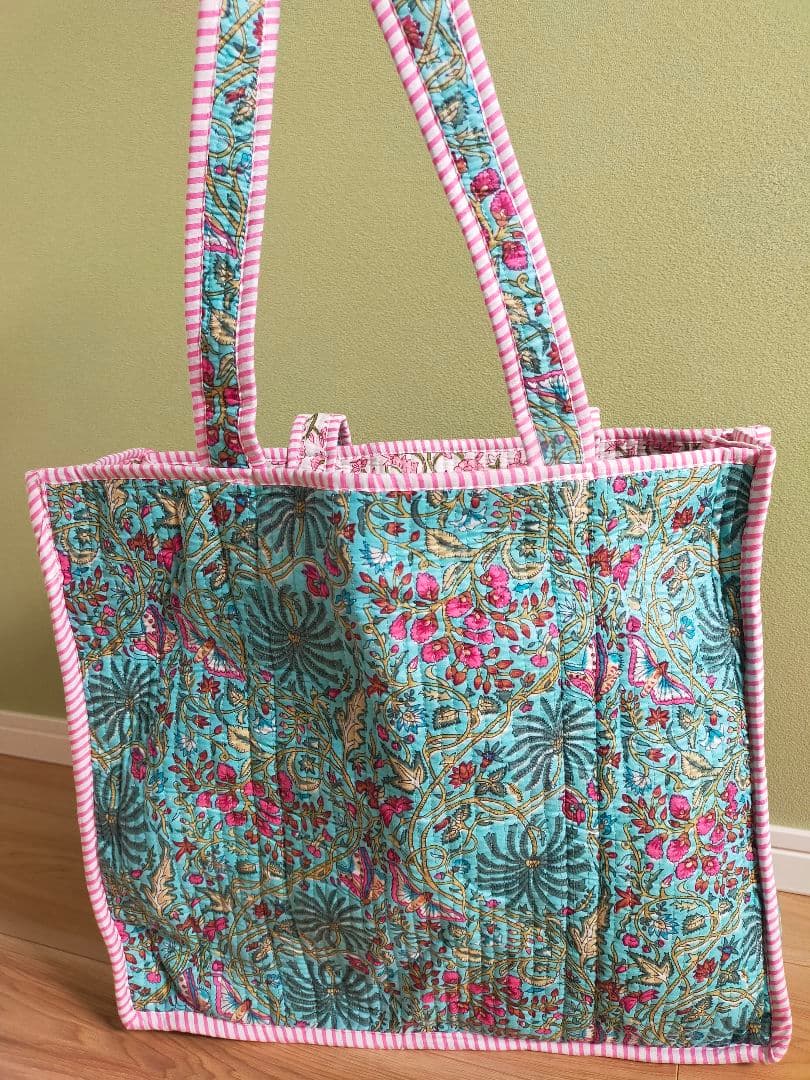 インド直輸入　ブロックプリント　花柄フリル付きリバーシブルトートバッグ