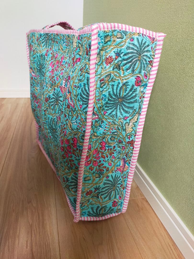 インド直輸入　ブロックプリント　花柄フリル付きリバーシブルトートバッグ