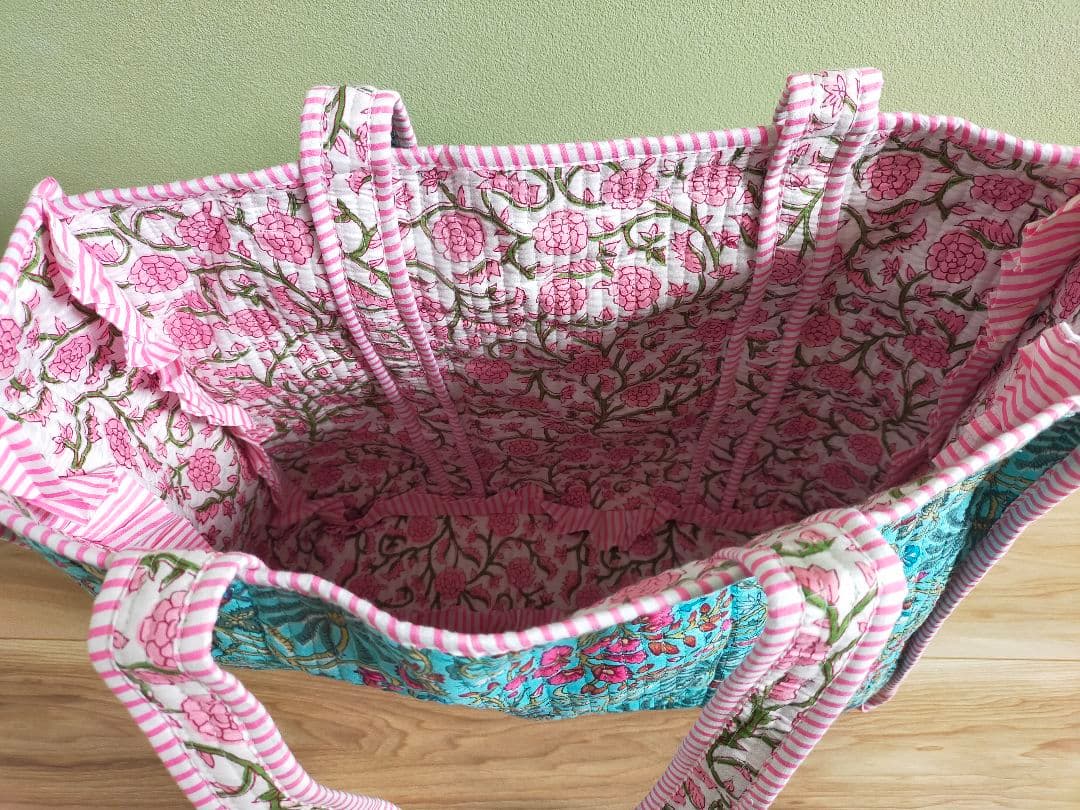 インド直輸入　ブロックプリント　花柄フリル付きリバーシブルトートバッグ