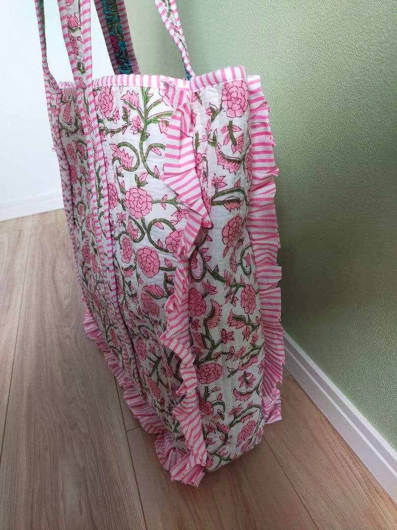 インド直輸入　ブロックプリント　花柄フリル付きリバーシブルトートバッグ