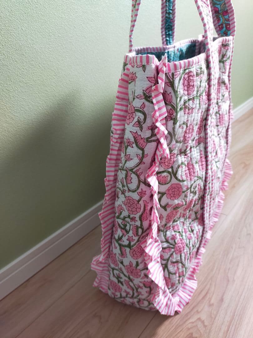 インド直輸入　ブロックプリント　花柄フリル付きリバーシブルトートバッグ