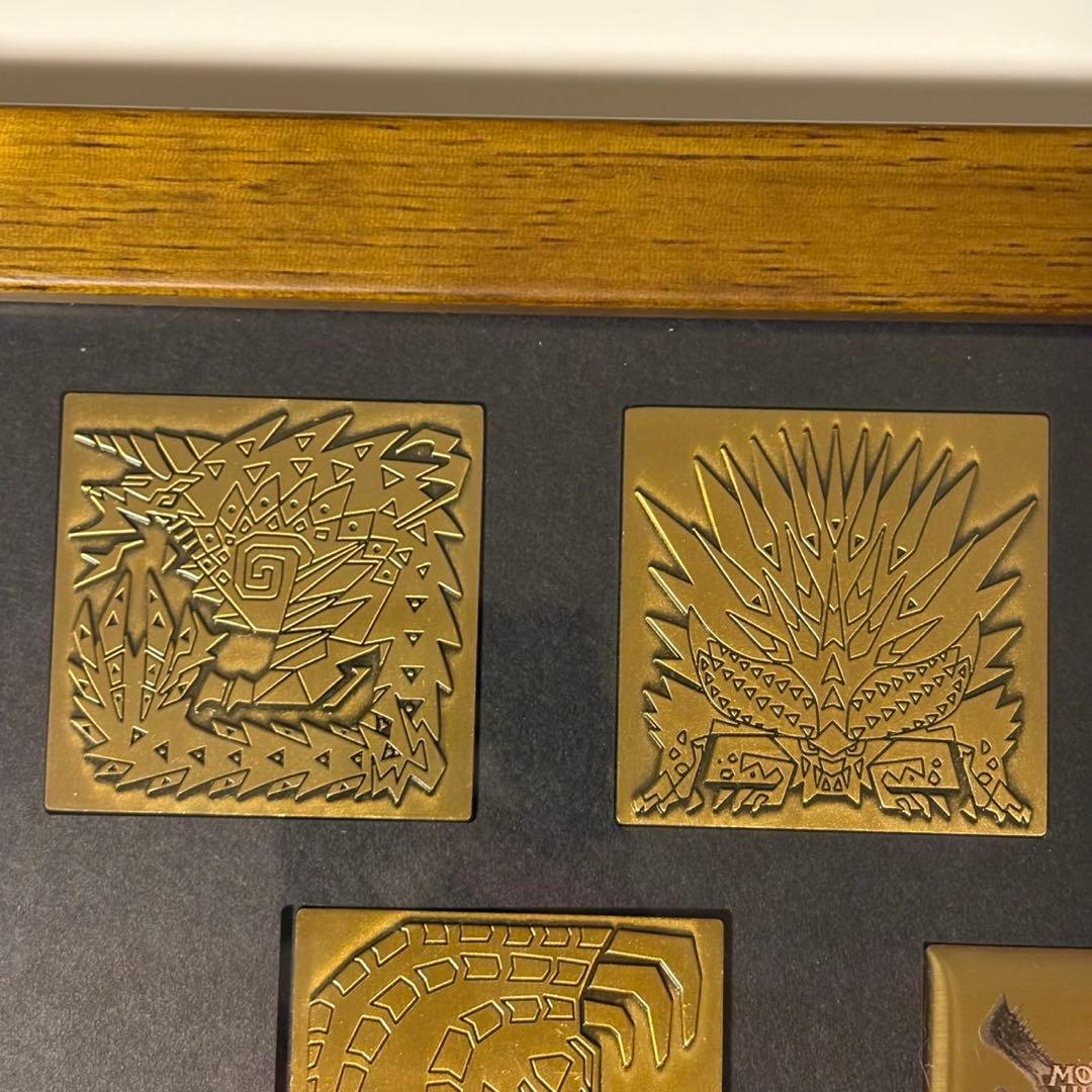 モンスターハンター20周年 大狩猟展 額装ピンズセット
