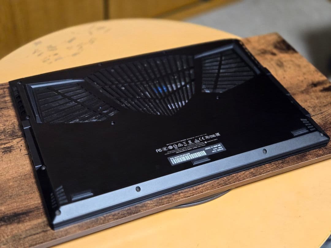 ベ*ラ様 GIGABYTE AERO 17 UHD i7-10875H RTX2