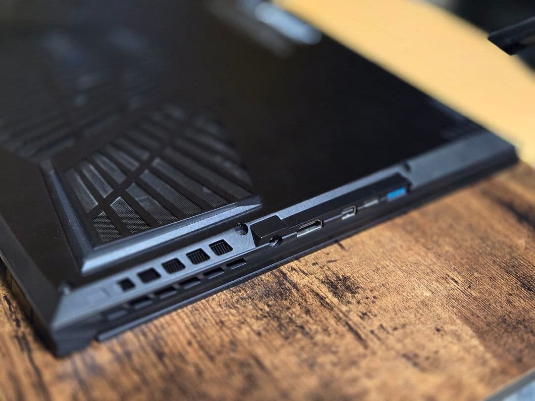 ベ*ラ様 GIGABYTE AERO 17 UHD i7-10875H RTX2