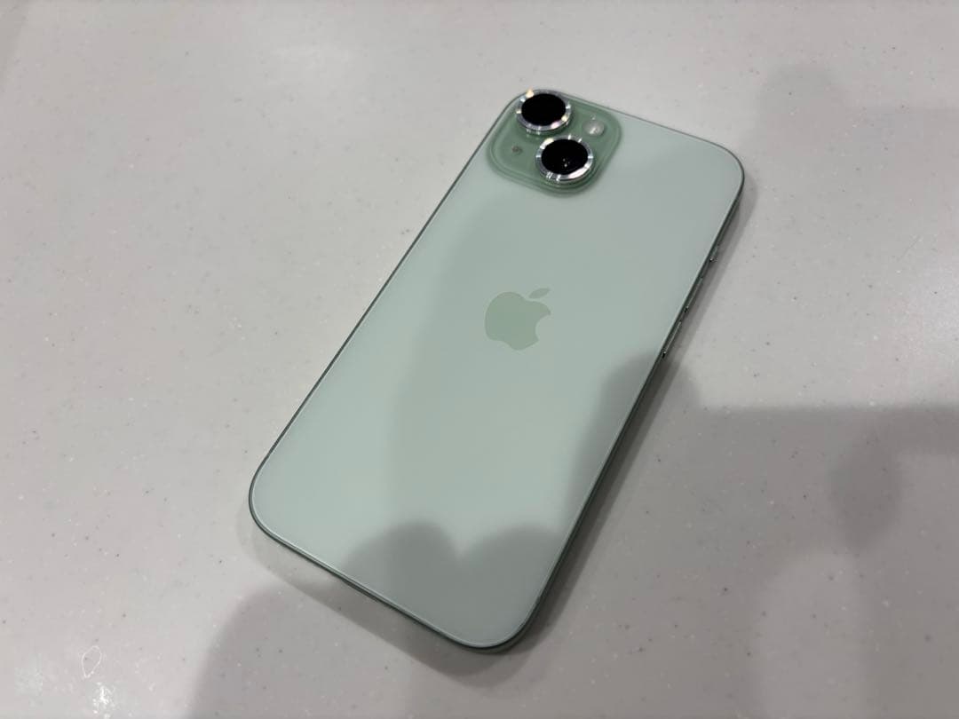 ぴんちゃま専用　iPhone15 グリーン　128GB