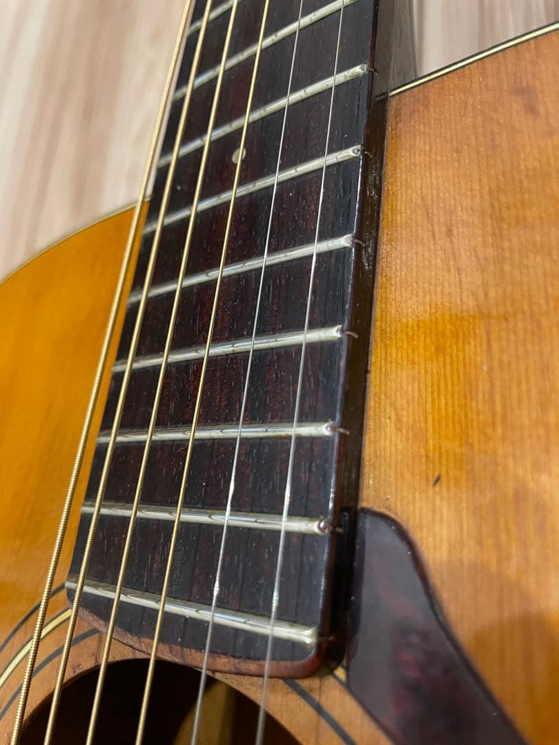 YAMAHA FG110 68年赤ラベル初期　低弦高の優良コンディション　アコギ