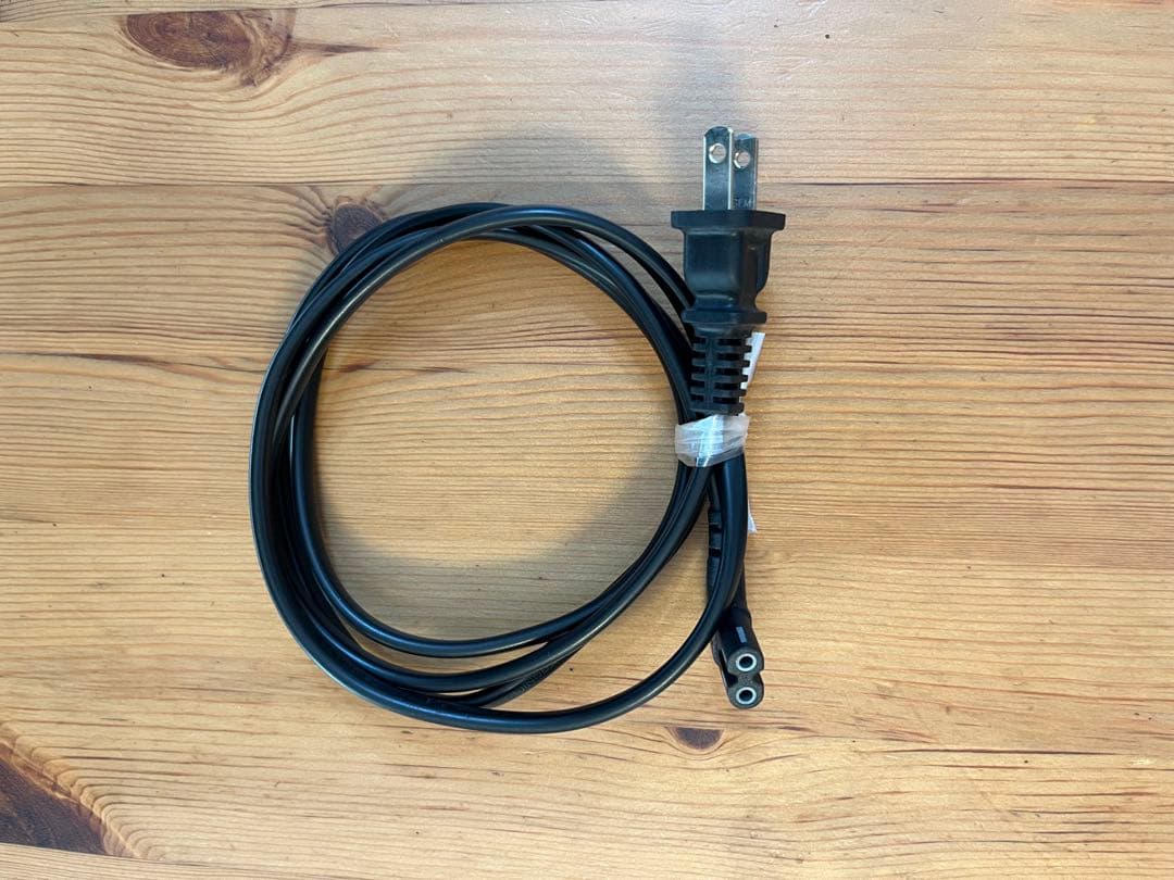 マクスゼン　液晶テレビ32型　J32SK03 黒2本足スタンド