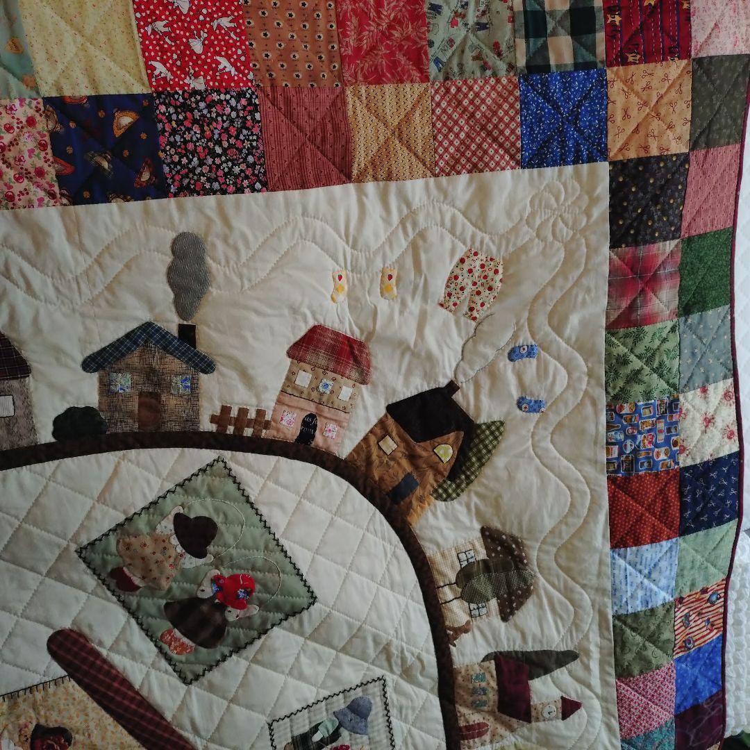 ハンドメイド　パッチワークベッドカバー