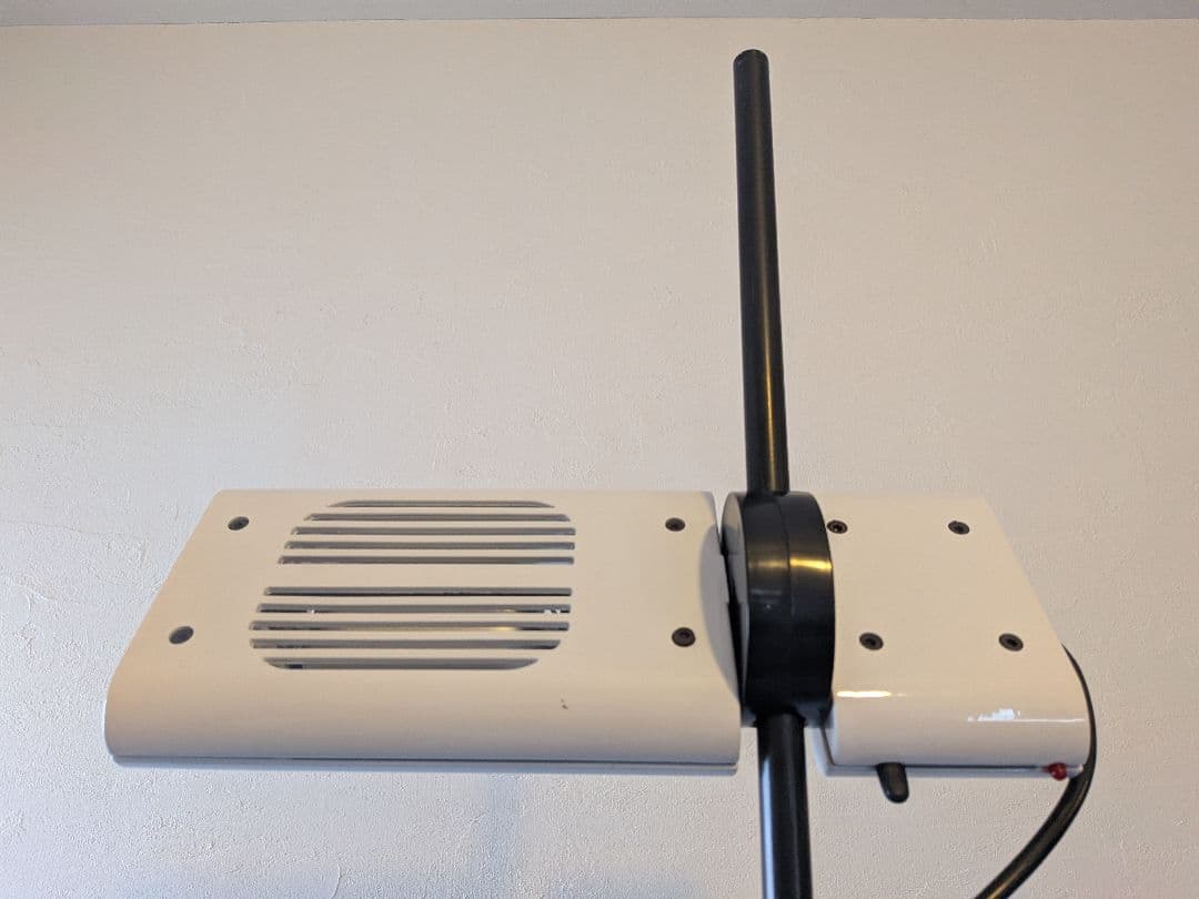 Artemide(アルテミデ)社　ATON TERRA(アトンテラ)フロアランプ