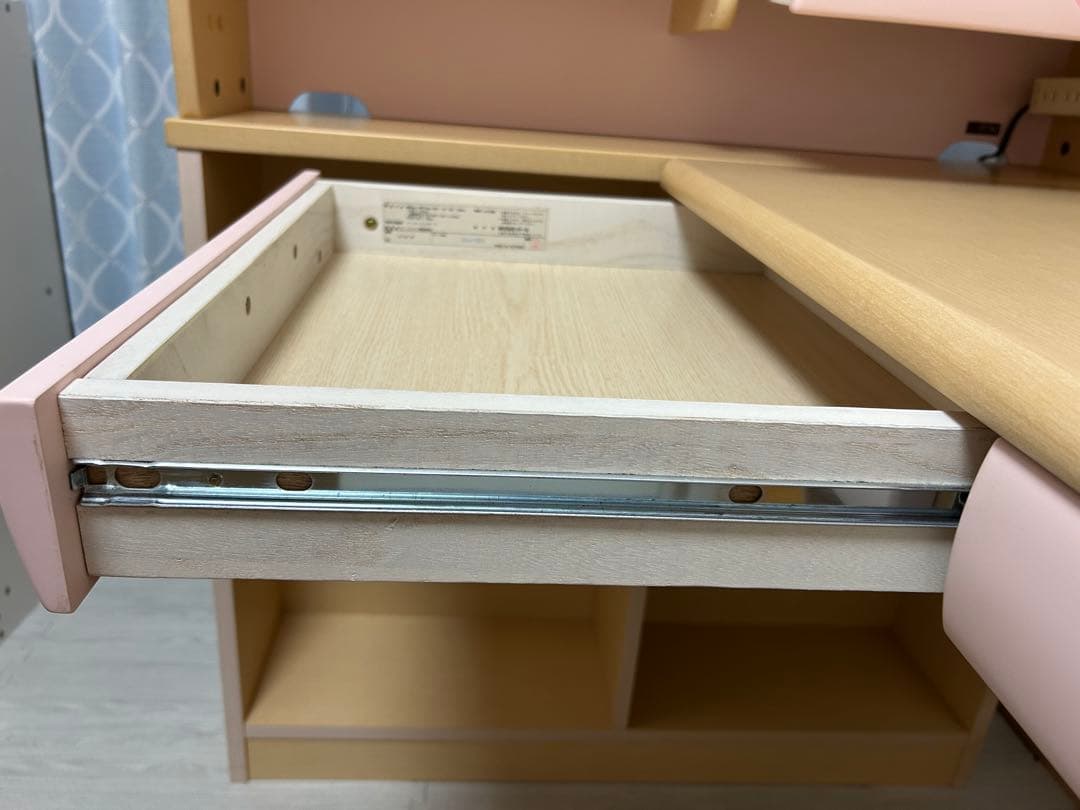 hal.mama 　ITOKI 木製学習机 ベージュ ピンク