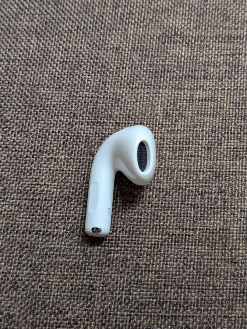 Apple AirPods 4世代 片耳 R 片方 右耳 735