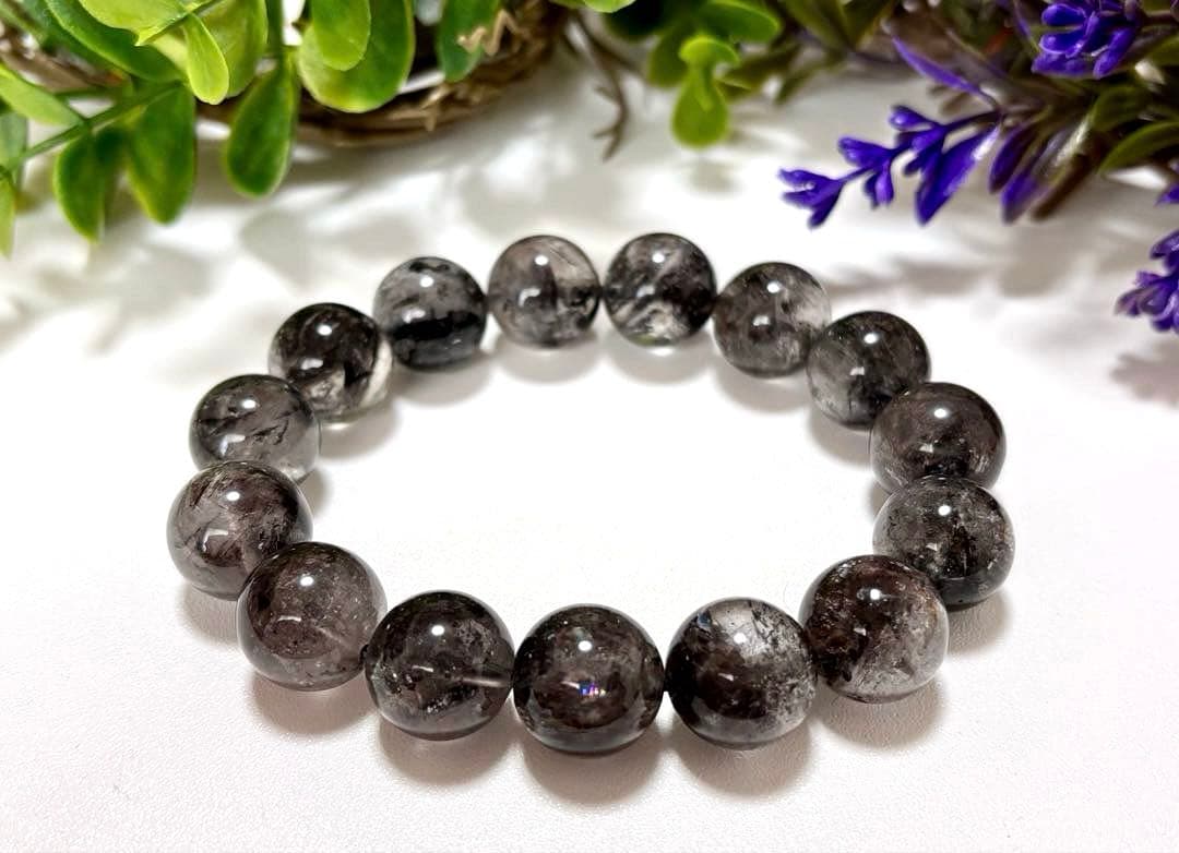 最高品質　光を纏いし神の聖石　ガネッシュヒマール産　虹のブラックエレスチャル