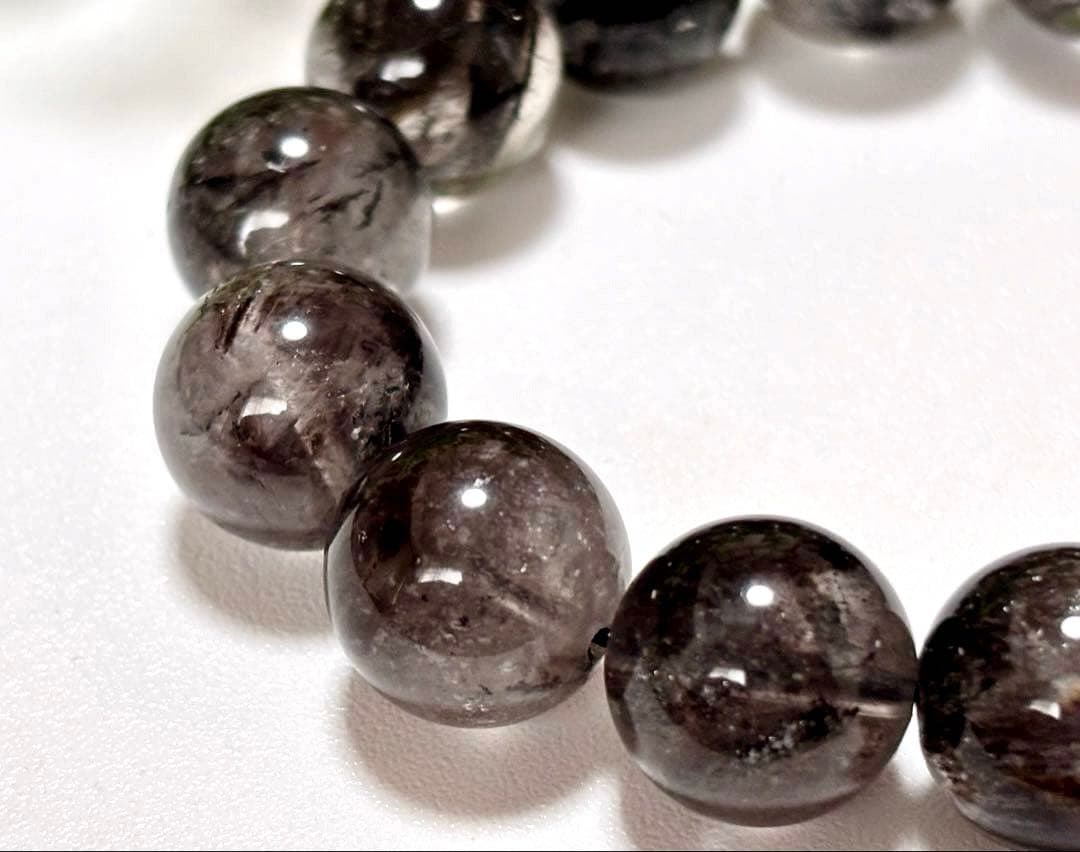 最高品質　光を纏いし神の聖石　ガネッシュヒマール産　虹のブラックエレスチャル