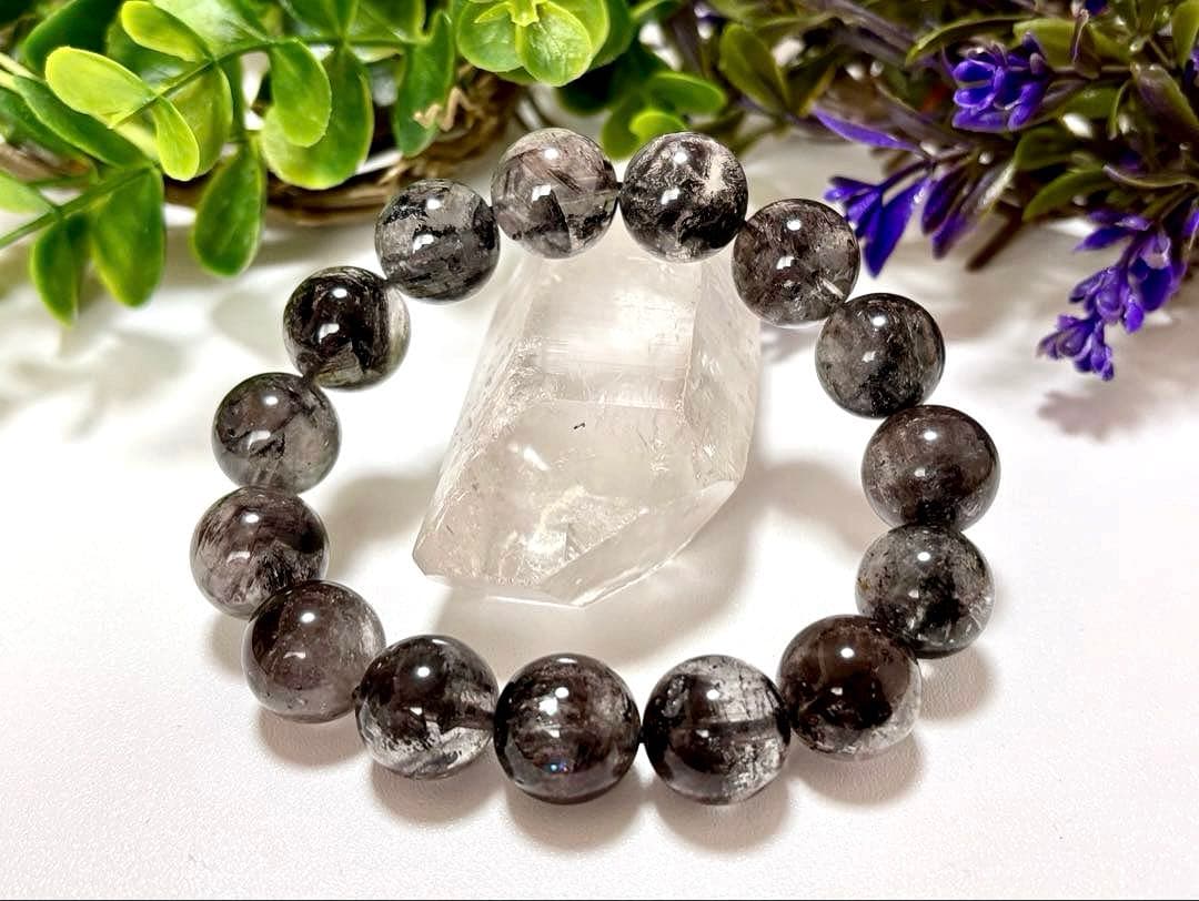 最高品質　光を纏いし神の聖石　ガネッシュヒマール産　虹のブラックエレスチャル