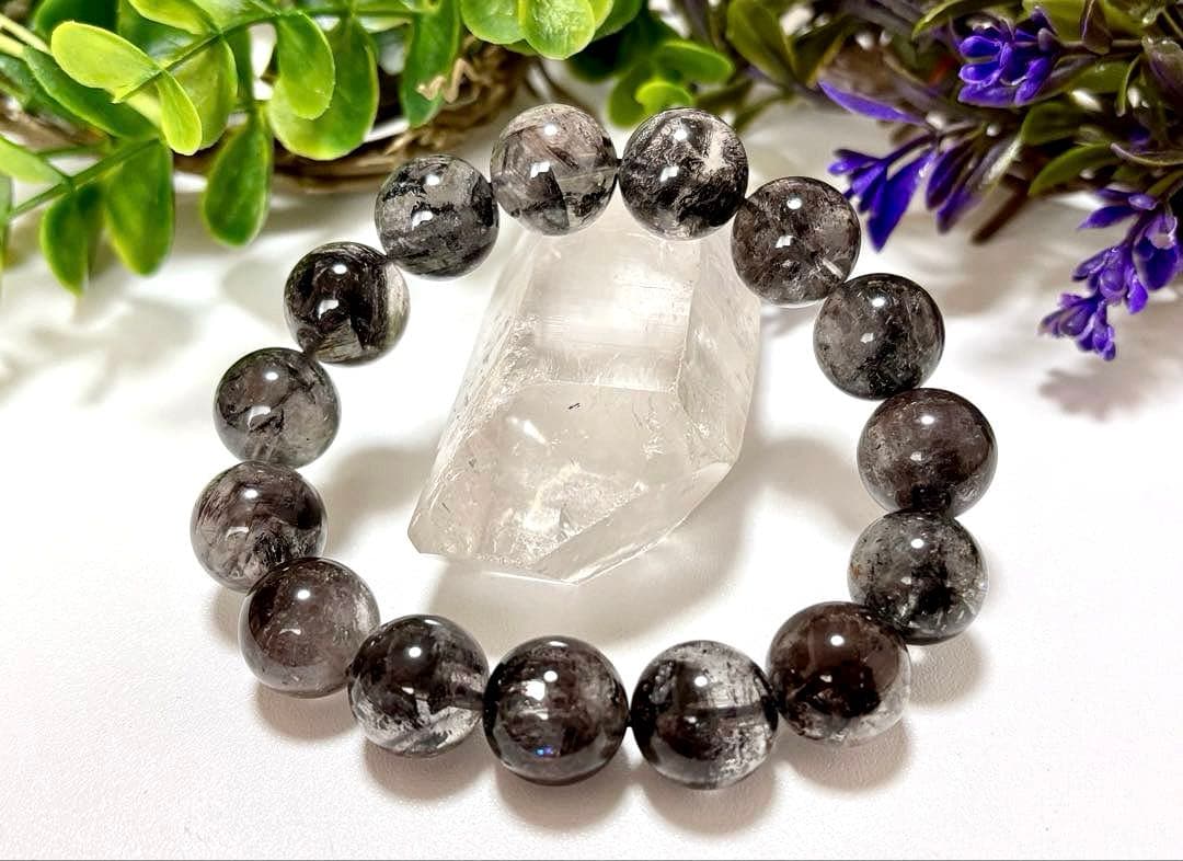 最高品質　光を纏いし神の聖石　ガネッシュヒマール産　虹のブラックエレスチャル