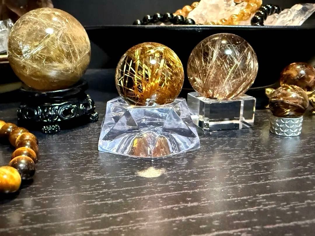 【極上】ゴールドタイチンルチル スフィア 27.3㎜ 丸玉