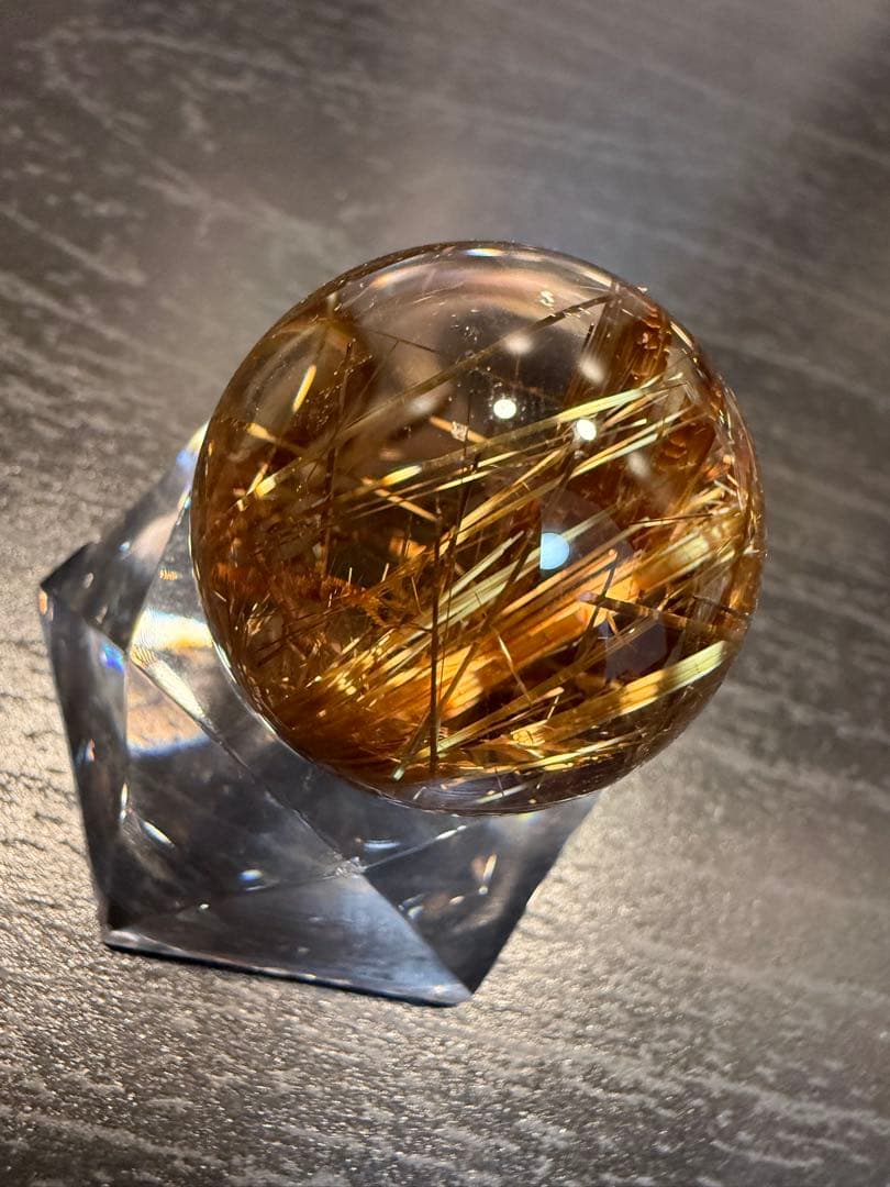 【極上】ゴールドタイチンルチル スフィア 27.3㎜ 丸玉