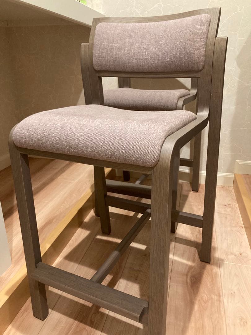 アルフレックス　カウンターチェア　木製バースツール 背もたれ付き グレー