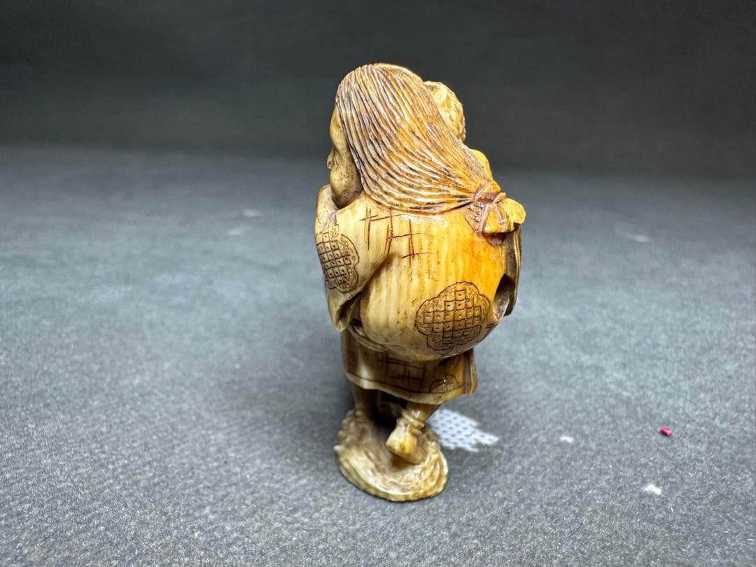 極上　鬼　置物　根付　印籠　天然素材　アンティーク　骨董　飾り物　古美術品