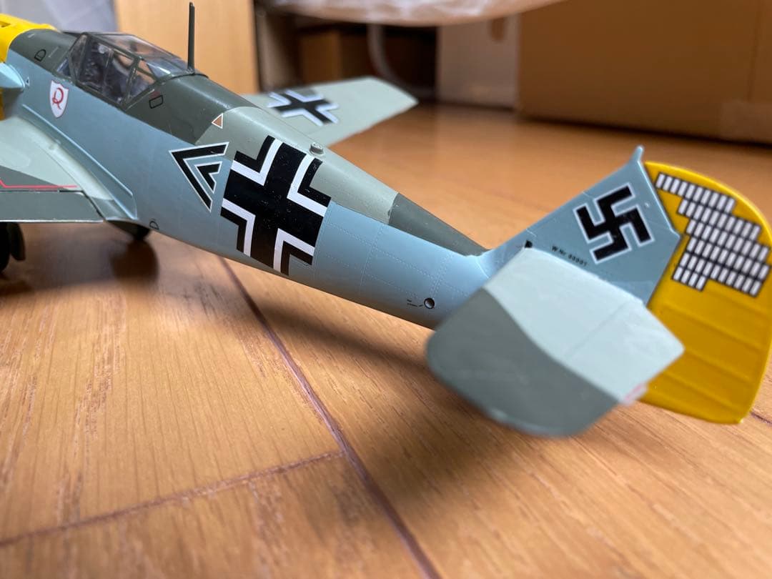 エデュアルド1/32 メッサーシュミットBf109 ドイツ戦闘機プラモデル完成品