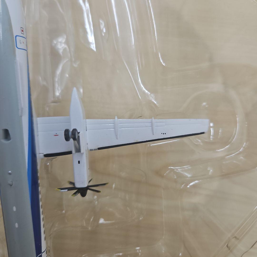 全日空商事 1/200 ANA DHC-8-400 DH28008