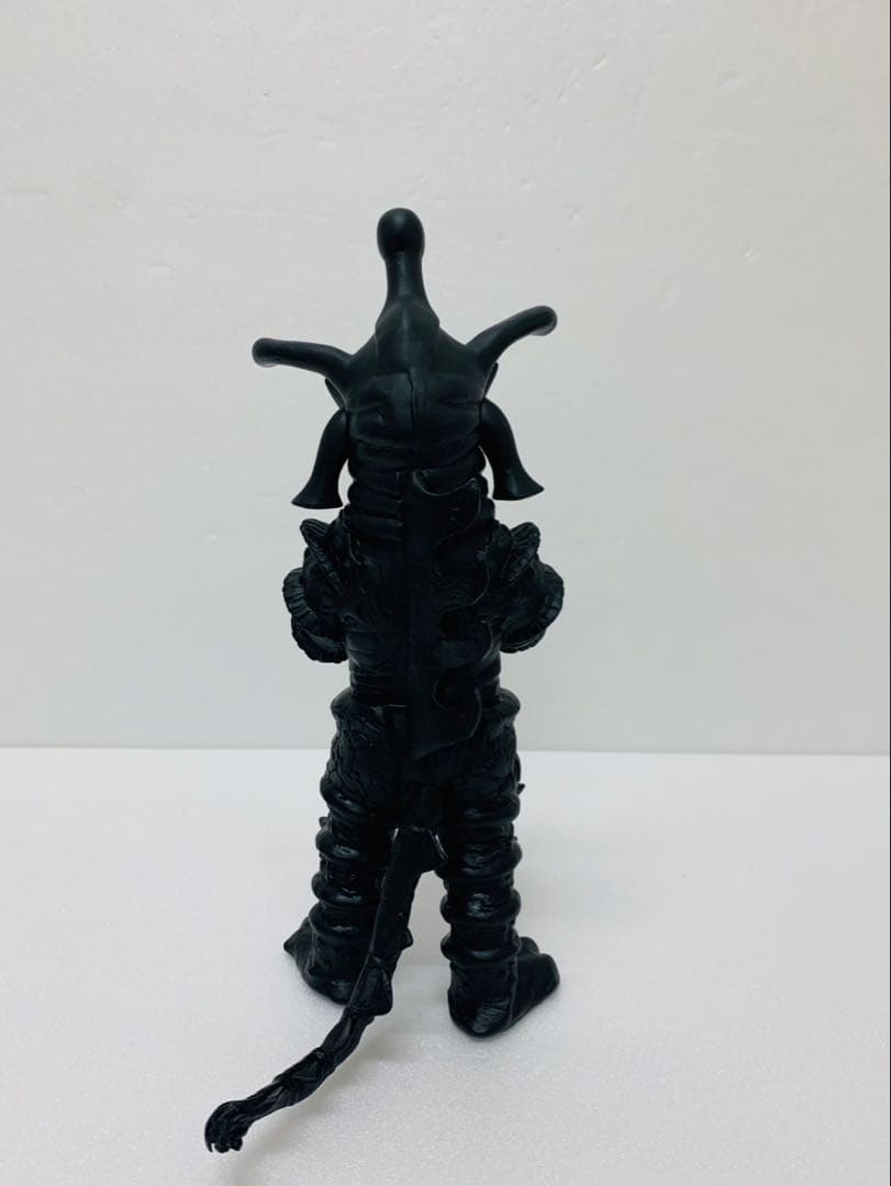 CCP✕Dive 500個限定　ヒッポリト星人 ブラックver.