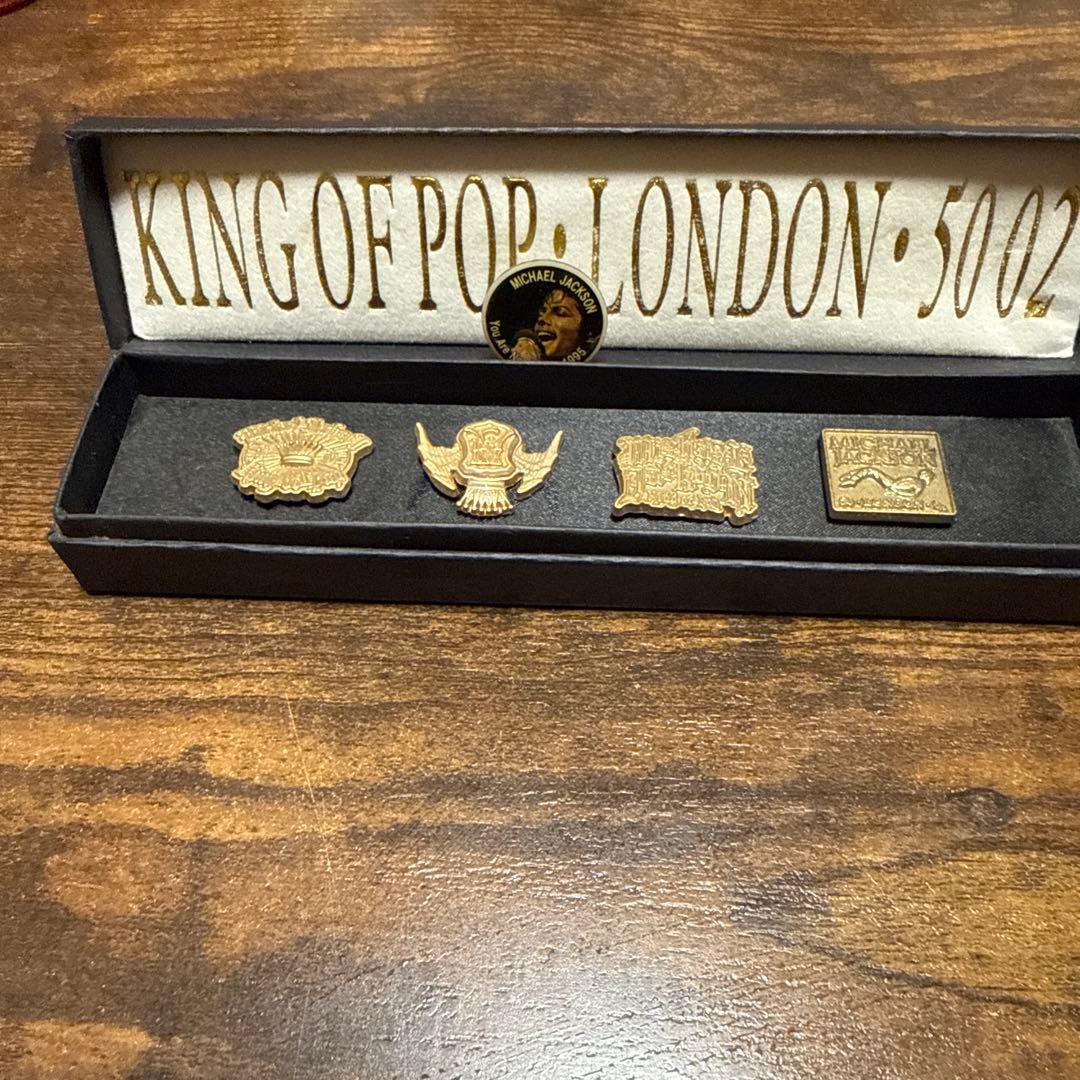 マイケル・ジャクソン ピンバッジセット 1995 レア