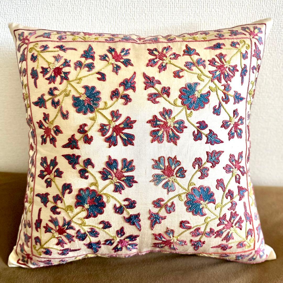 スザニ刺繍 シルククッションカバー 45x47cm 1点もの 新品未使用